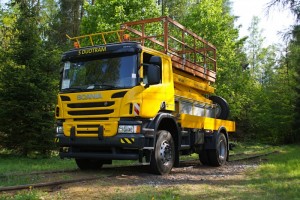 Road-rail vehicle S DUOTRAM is equipped with insulated elevating work platform and stowage compartment.