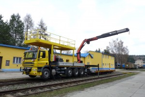 Das Zweiwege Fahrzeug DAF CF85 DUOLINER ist zur Fahrt und Arbeit auf Staat-, Regional- und Werkbahnen konstruiert.