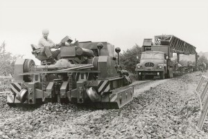 Zu unseren Kunden gehören wichtige internationale Baufirmen, Verkehrsbetriebe, Feuerwehr und andere Rettungsdienstleistungen, einschließlich kleiner Firmen, die Reparaturen und Instandhaltung von Eisenbahn- und Straßenbahnstrecken ausführen.