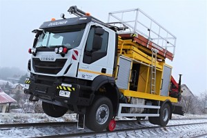 Road-Rail vehicle IT DUOLINER is equipped with scissor-type elevating work platform, designed for maintenance operations on railways, hydraulic loading crane, installed at the rear of the vehicle, and measuring pantograph.